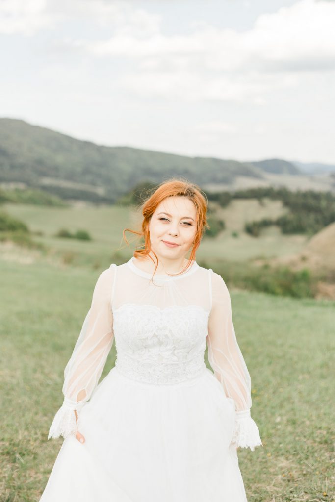 Romantické svadobné šaty s rukávmi